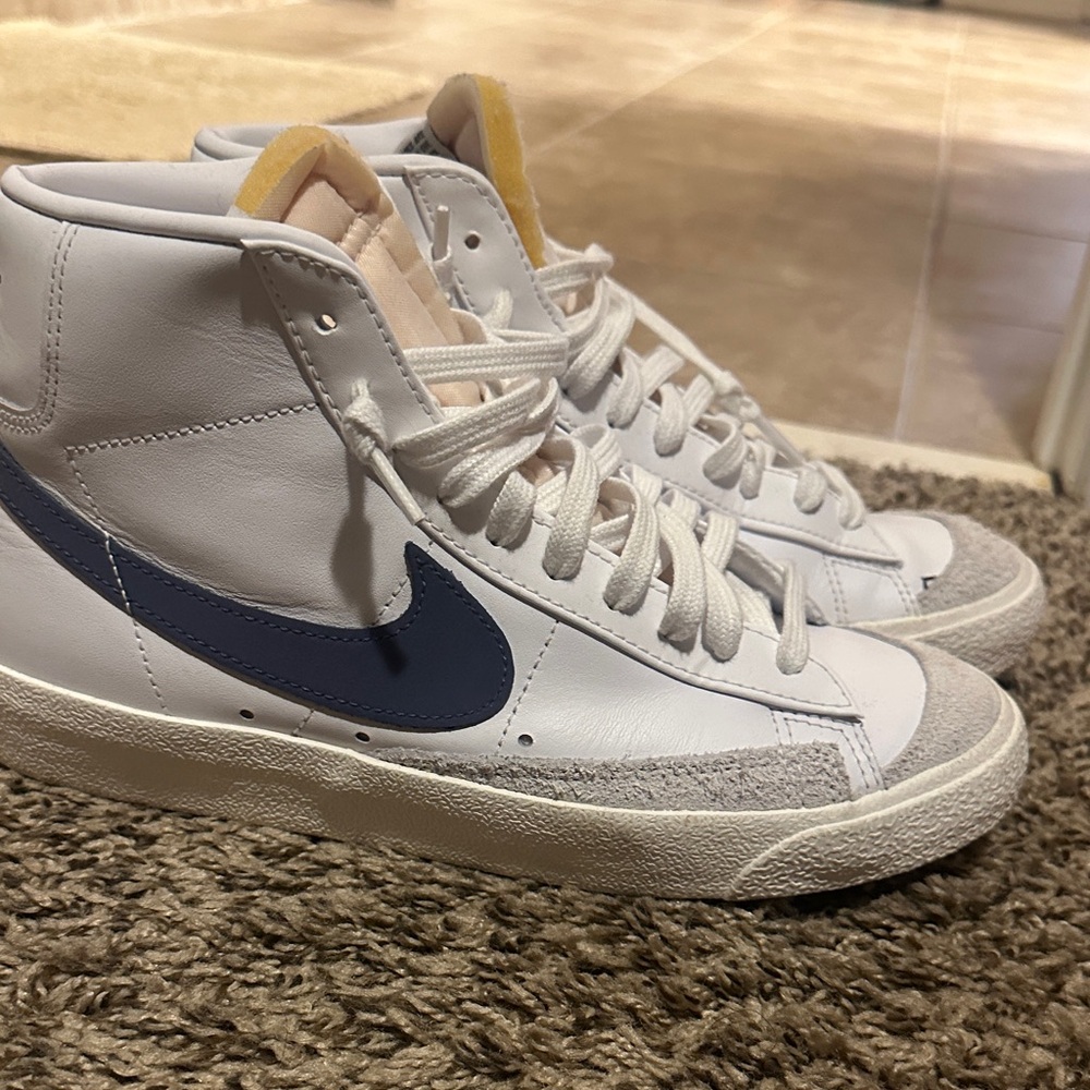 Nike blazers women 8.5 only used once